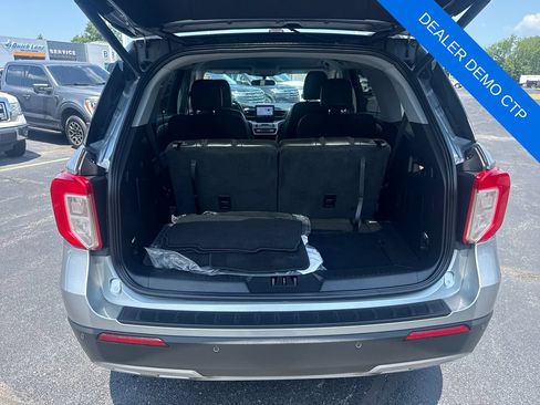 Used 2024 Ford Explorer XLT w/ Equipment Group 202A AWD/4WD image 10