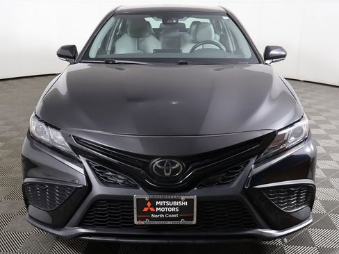 Used 2022 Toyota Camry SE image 8