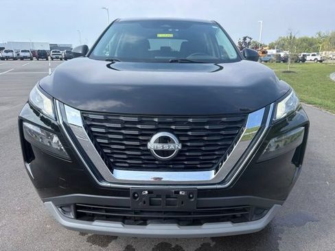 Used 2023 Nissan Rogue S AWD/4WD image 3