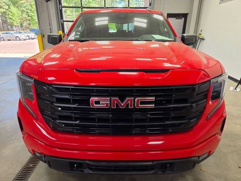 Used 2024 GMC Sierra 1500 Elevation AWD/4WD image 3
