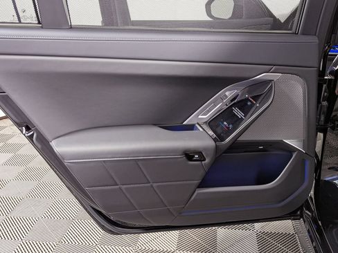 Used 2026 BMW i7 xDrive60 AWD/4WD image 47
