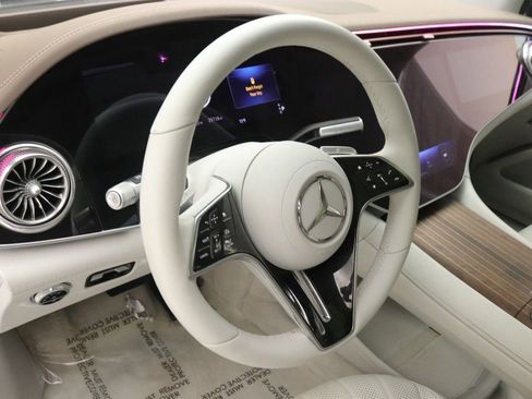 Certified 2023 Mercedes-Benz EQS 580 580 image 17