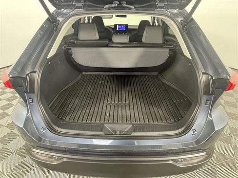 Certified 2024 Toyota Venza LE image 23