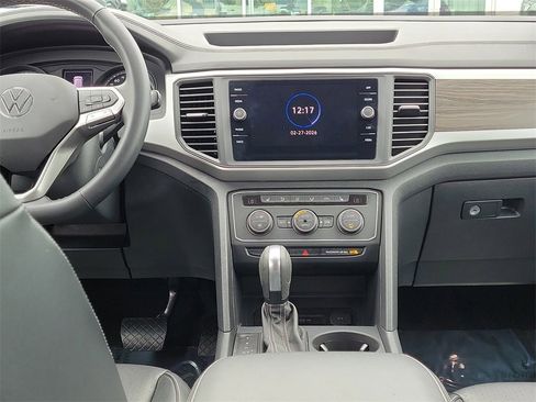 Used 2021 Volkswagen Atlas SE w/ Panoramic Sunroof Package image 16