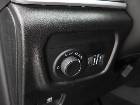 Used 2023 Jeep Grand Cherokee L Laredo AWD/4WD image 41