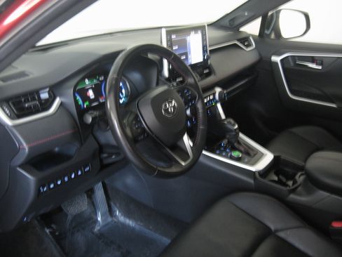 Used 2021 Toyota RAV4 XSE w/ Premium Package image 12