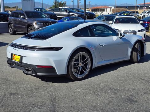 Used 2025 Porsche 911 Carrera w/ Premium Package RWD image 4