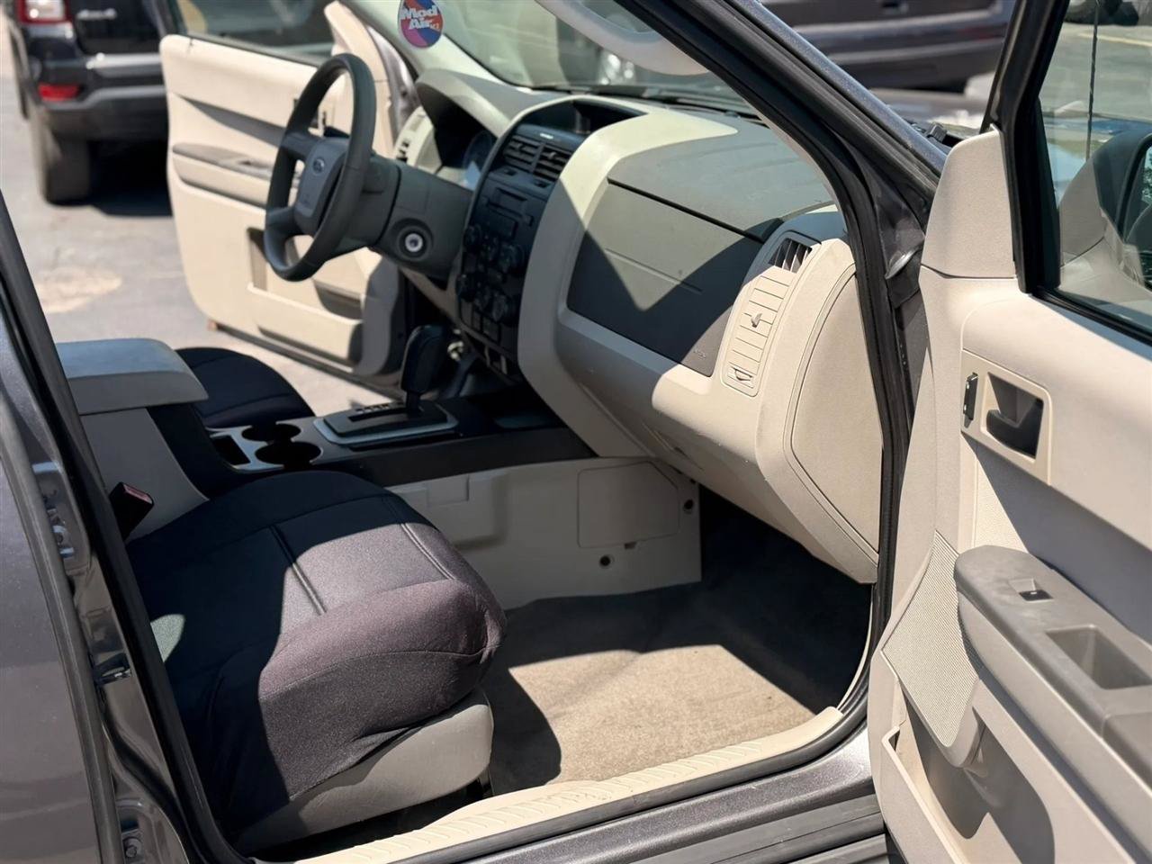 Used 2012 Ford Escape XLS FWD image 40