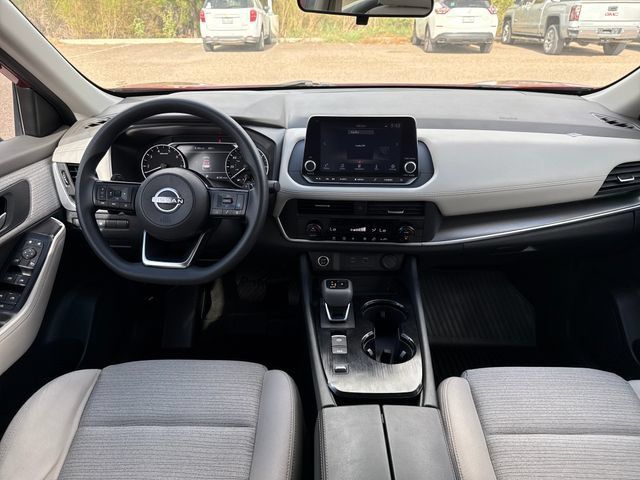 Certified 2023 Nissan Rogue SV FWD image 13