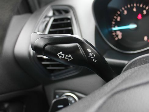 Used 2017 Ford Escape SE image 14