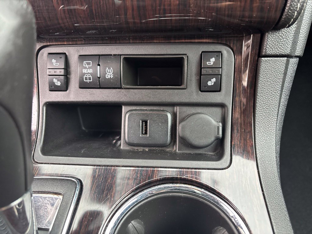 Used 2017 Chevrolet Traverse LT FWD image 19