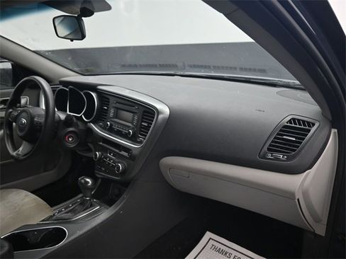 Used 2015 Kia Optima LX image 8