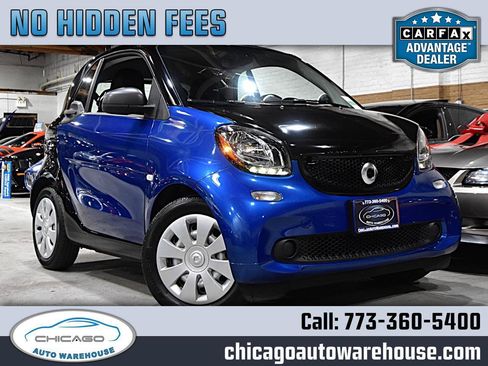 Used 2016 smart fortwo pure RWD image 1