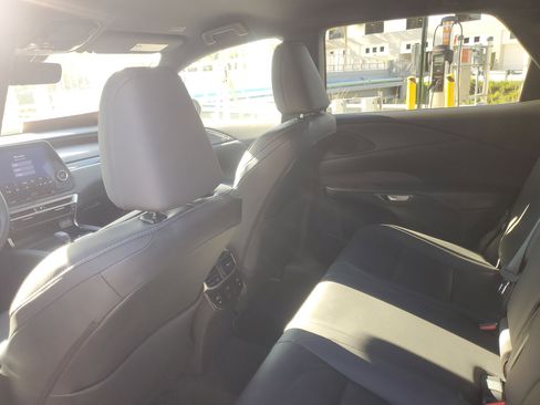 Used 2024 Lexus RX 350 FWD w/ Technology Package image 12