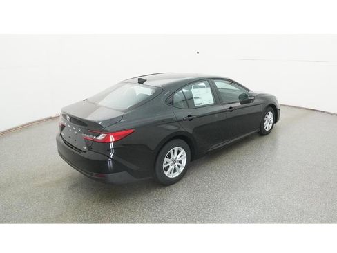 New 2026 Toyota Camry LE image 9