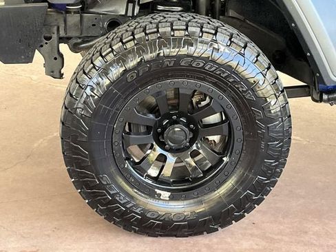 Used 2019 Jeep Wrangler Sport image 11