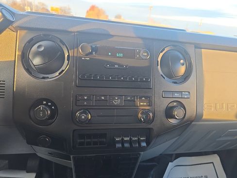 Used 2014 Ford F250 XL w/ Power Equipment Group image 23