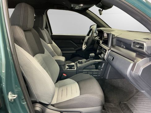 Certified 2025 Toyota 4Runner TRD Off-Road AWD/4WD image 15