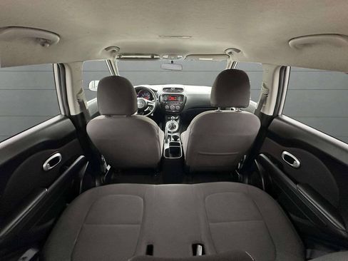 Used 2014 Kia Soul FWD image 19