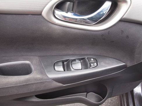 Used 2014 Nissan Sentra SR w/ SR Driver Package FWD image 8