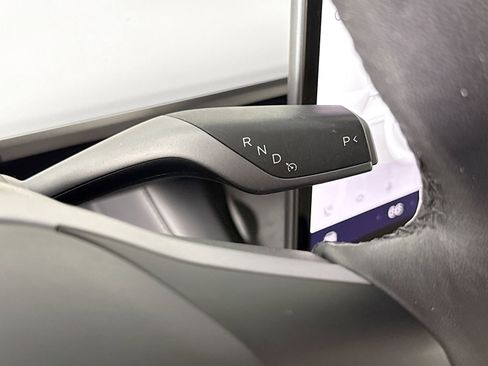 Used 2022 Tesla Model Y Performance image 16