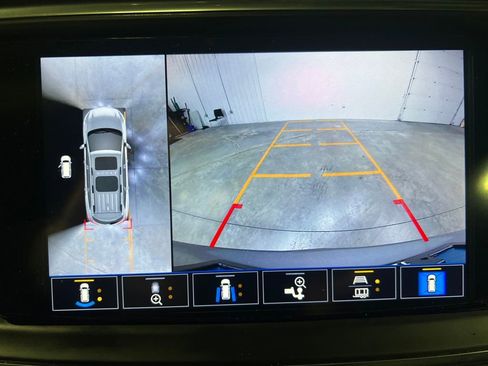 Certified 2023 Buick Enclave Avenir w/ Avenir Technology Package image 26