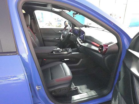 Used 2026 Chevrolet Equinox RS w/ Convenience Package III image 32