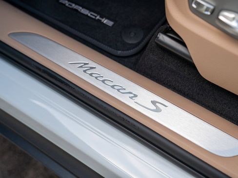 New 2026 Porsche Macan S AWD/4WD image 12