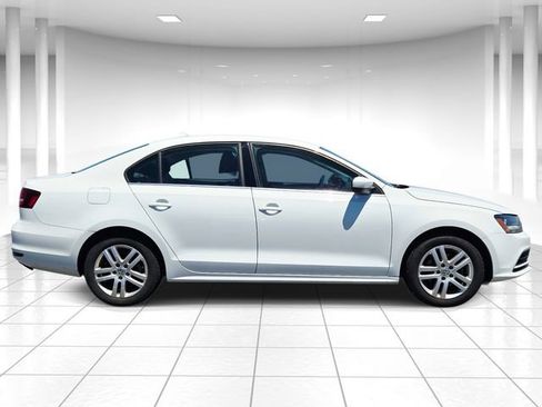 Used 2017 Volkswagen Jetta S FWD image 2