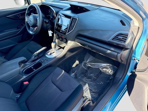 Used 2018 Subaru Impreza 2.0i Premium image 13