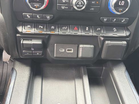 Used 2021 GMC Sierra 1500 Denali w/ Technology Package AWD/4WD image 8