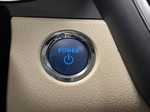 Used 2023 Toyota Camry XLE w/ Cold Weather Package FWD image 22