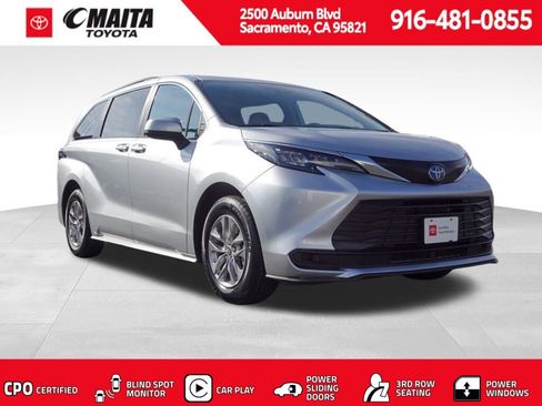 Certified 2024 Toyota Sienna LE image 1