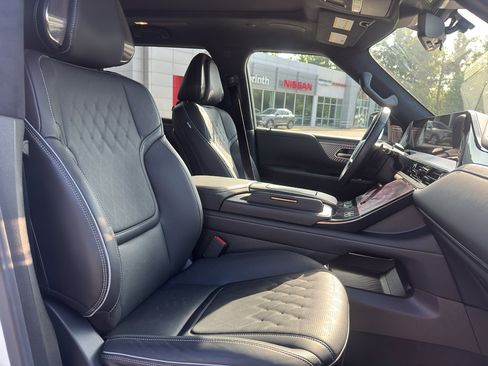 Used 2025 INFINITI QX80 Autograph AWD/4WD image 15