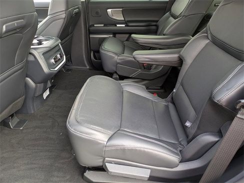 New 2026 Ford Expedition Platinum w/ Driver's Package image 17