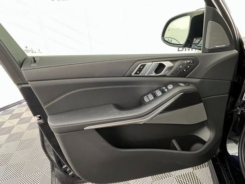 Used 2025 BMW X7 M60i w/ Executive Package image 23