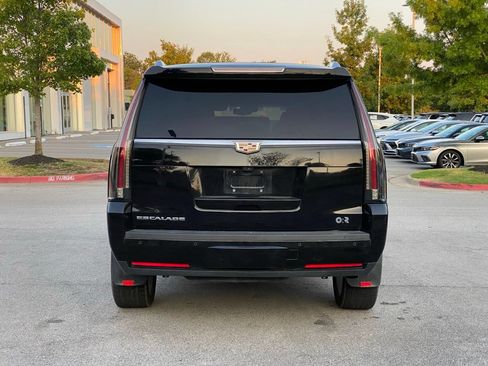 Used 2020 Cadillac Escalade Platinum AWD/4WD image 6