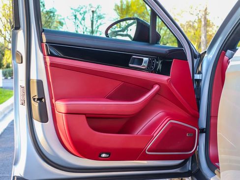 Used 2017 Porsche Panamera Turbo image 13