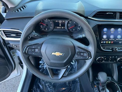 Used 2023 Chevrolet TrailBlazer LT w/ Convenience Package image 12