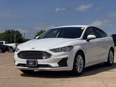 Used 2019 Ford Fusion SE image 8