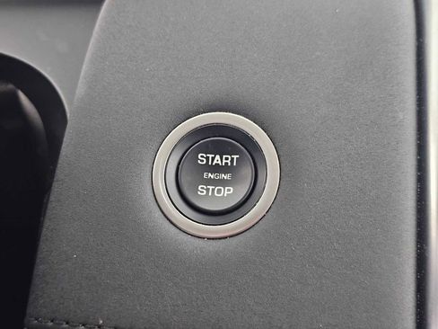 Certified 2023 Land Rover Discovery Sport SE image 29