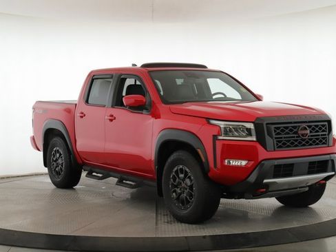 Used 2022 Nissan Frontier PRO-4X w/ Pro-4X Premium Package image 2