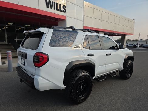 Used 2025 Toyota 4Runner TRD Off-Road AWD/4WD image 8