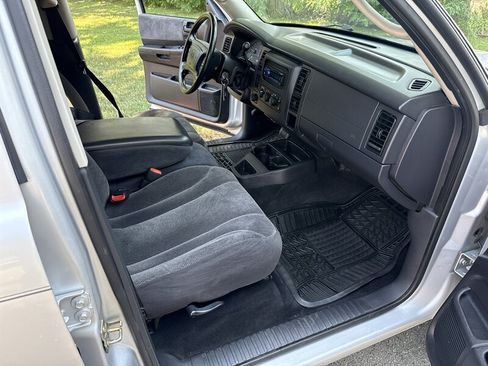 Used 2004 Dodge Dakota Sport w/ PWR Convenience Group AWD/4WD image 25