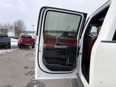 Used 2022 Ford F350 Platinum w/ Snow Plow Prep Package image 29