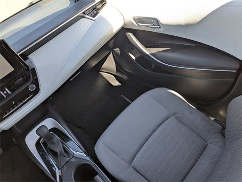 Used 2024 Toyota Corolla SE image 18