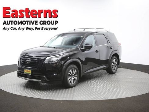 Used 2023 Nissan Pathfinder SL w/ Lighting Package (N92) AWD/4WD image 56