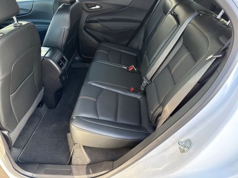 Used 2023 Chevrolet Equinox Premier image 11