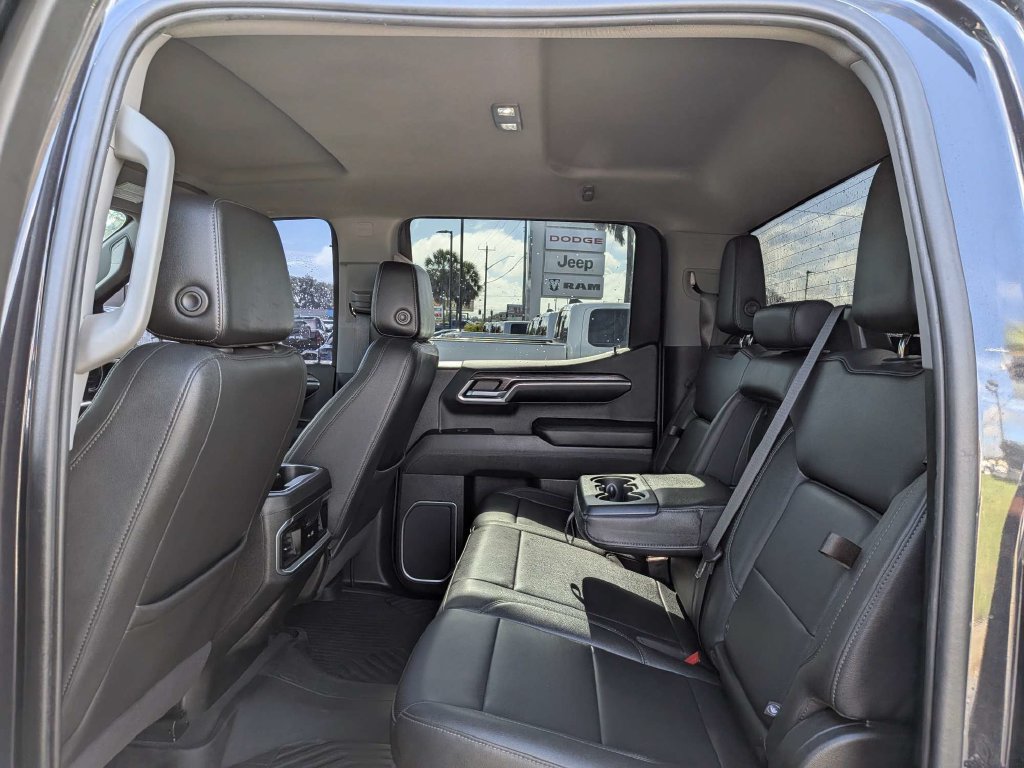 Used 2022 Chevrolet Silverado 1500 LTZ AWD/4WD image 12