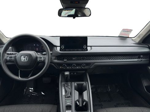 Used 2025 Honda Accord SE image 10